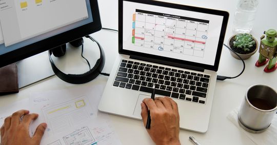 Cronograma de Mídias para o Seu Evento: Como Planejar Postagens que Vendem Ingressos